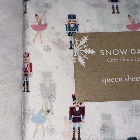 Snow day cozy home QUEEN SIZE Nutcracker Christmas Sheet Set (Nutcracker Suite) - Picture 4 of 9